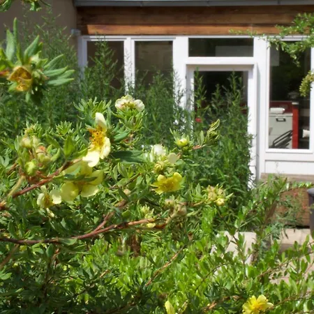 Jolie Maison Dans Ecrin De Verdure A Holiday home *