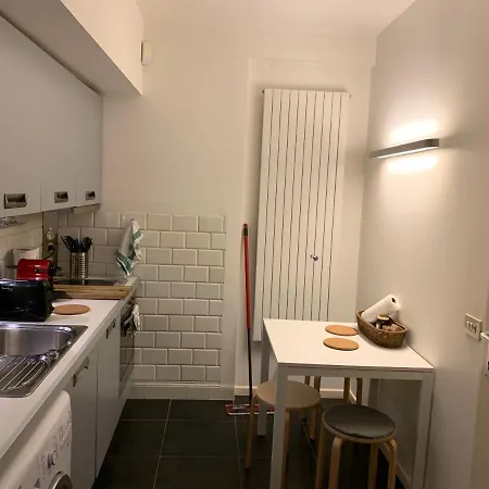 Studio, Avenue Moliere Appartamento