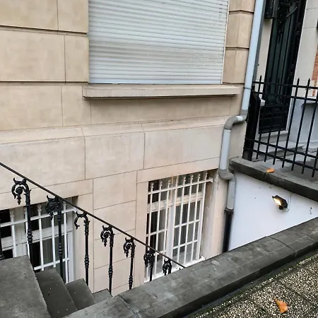 Studio, Avenue Moliere * Bruxelles
