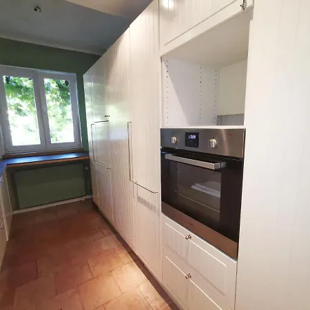 Quarto em Acomodações Particulares Private With Shared Services On The Boulevard Du Souverain