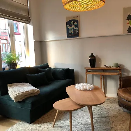 1 Bedroom Warmly Renovated Ixelles Apartment *