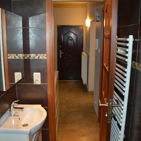 Ground Floor 2 Bedroom With Patio Apartman *