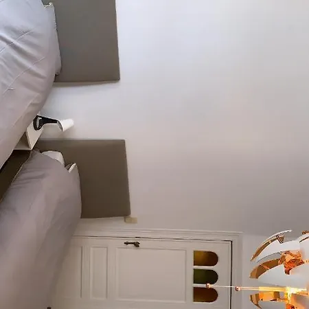 Apartment In The Heart Of *