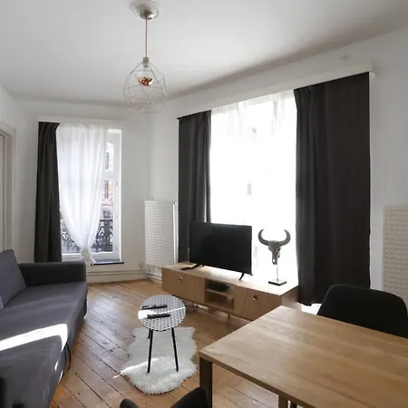 Apartment Center *