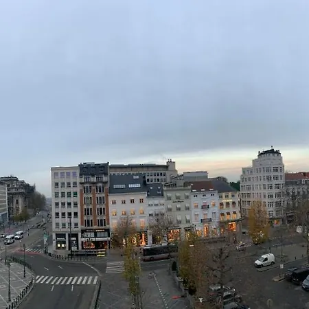 Amazing Place With A View In Apartment *