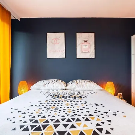 Comme Chez Soi, Free Parking Included Apartment