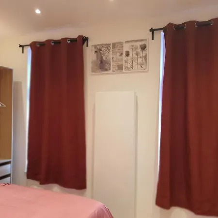 2 Bedrooms Appart Near European Parliament +fee Parking 公寓 *