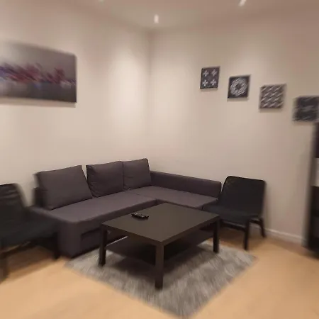 2 Bedrooms Appart Near European Parliament +fee Parking * 布鲁塞尔