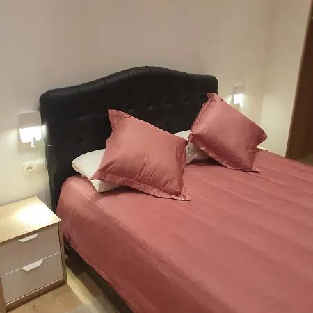 2 Bedrooms Appart Near European Parliament +fee Parking *