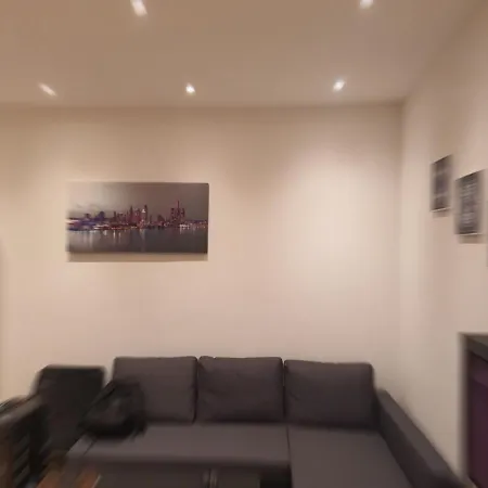 2 Bedrooms Appart Near European Parliament +fee Parking Apartamento *