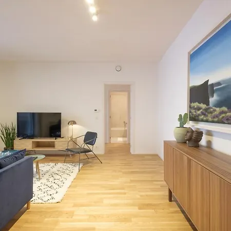 Fabulous Housings 2 Steps From Cee