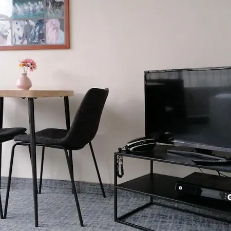 Wellington 3*