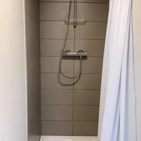 Апартаменты Full Equipped And Modern In Ixelles