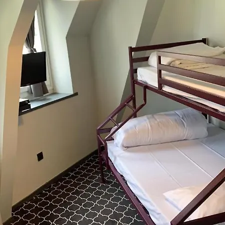 Safestay Grand Place Hotel 3*