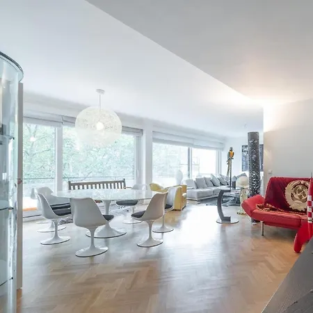 Place Albert Leemans Apartment