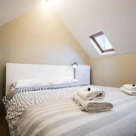 Charming Triplex Near Avenue Louise