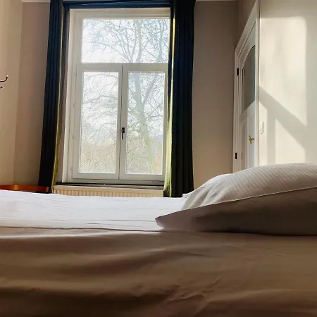 Train Flat Apartment Brüssel
