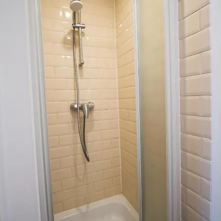 Charming Triplex Near Avenue Louise Lejlighed