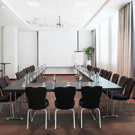 Park By Radisson Centre Midi 3* Brussels