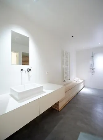 Urban Guest house 3*