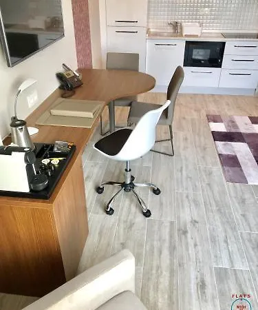 Aparthotel Flat Midi 33 3*