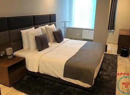 Flat Midi 33 3* Bruselas