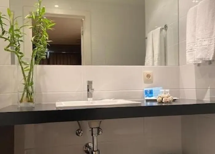 Mas Eu Aparthotel 4*