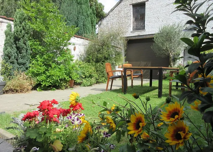 Les Iris Bed & Breakfast