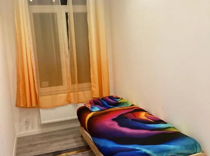 Dreamland Eu, Daire *