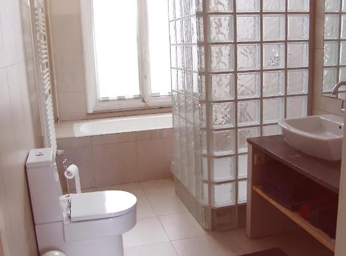 Louise Chatelain Vendégház 3*