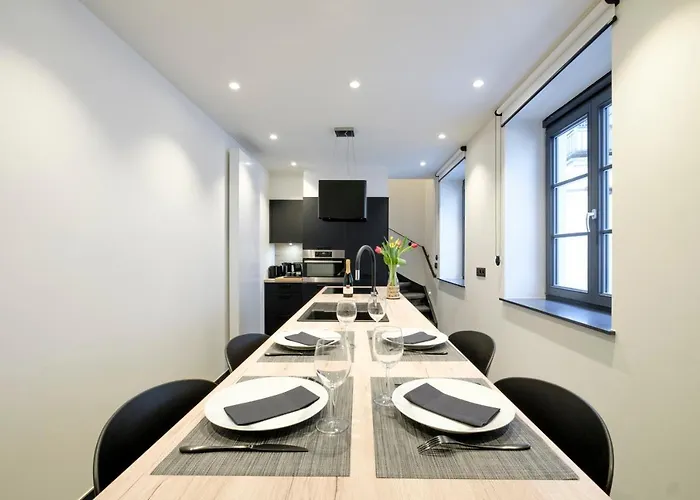 Fabulous In Chatelain Area * Brüssel