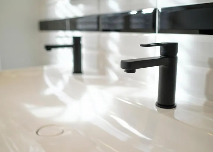 Fabulous In Chatelain Area *