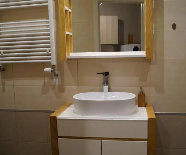 Classy At European Quarter 2 *