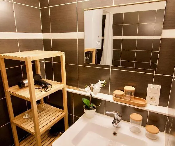 Splendid & Cosy Studio - Perfect Location 'stephanie-louise Area' Apartamento