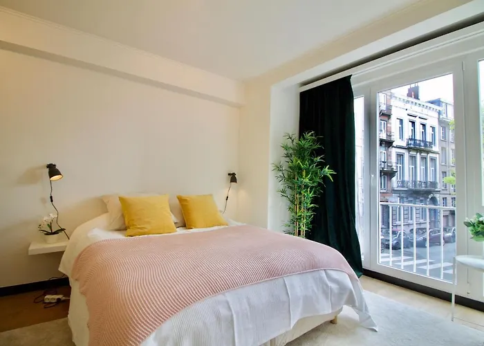 Splendid & Cosy Studio - Perfect Location 'stephanie-louise Area' Appartement