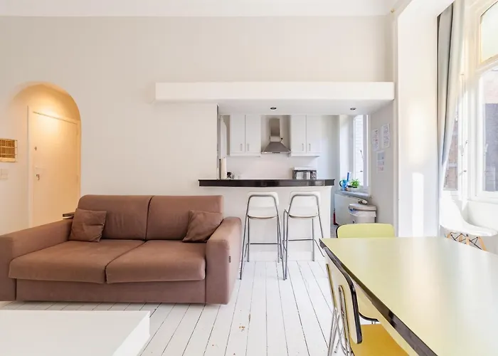 Felix Delhasse Apartment