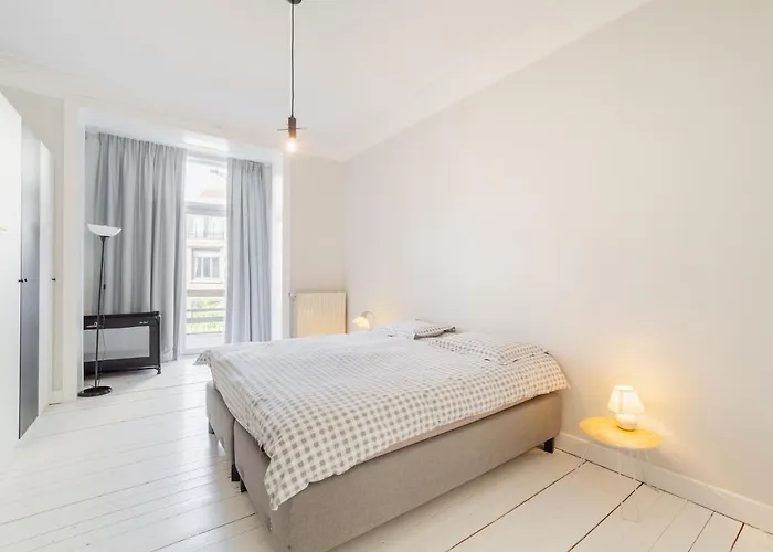 Felix Delhasse Apartment