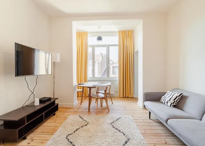 Felix Delhasse Apartment