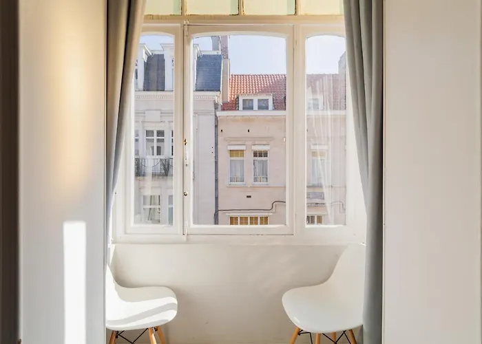 Felix Delhasse Apartment