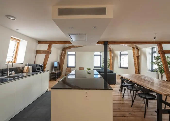 Spacious Modern Appartments In The Heart Of Lejlighed