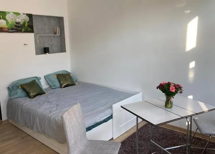 Magnifique Au 2eme Etage, A Proximite De La Gare Du Midi! بروكسل