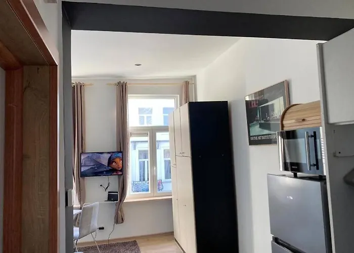 شقة Magnifique Au 2eme Etage, A Proximite De La Gare Du Midi!