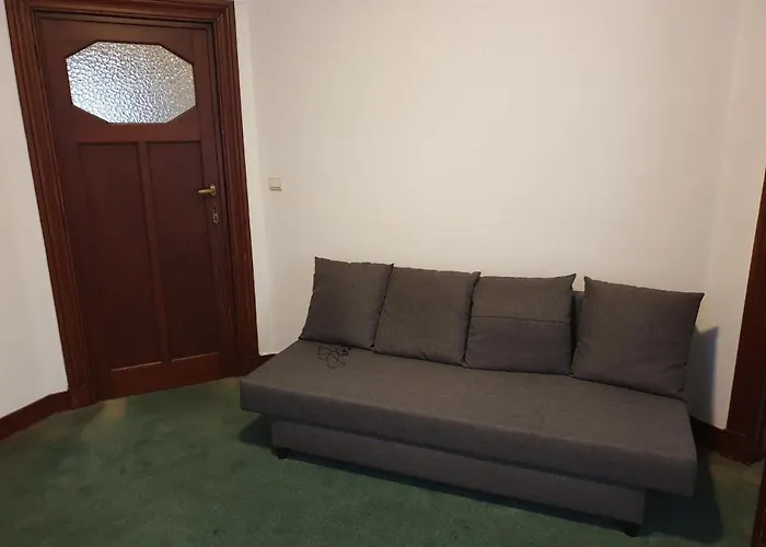 Near European District, 1-2 Bedroom Apartment. 布鲁塞尔