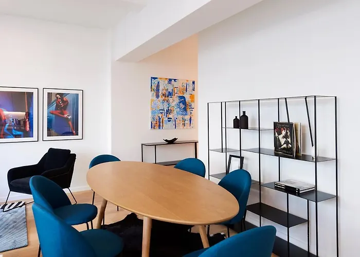 The Good Flats * بروكسل