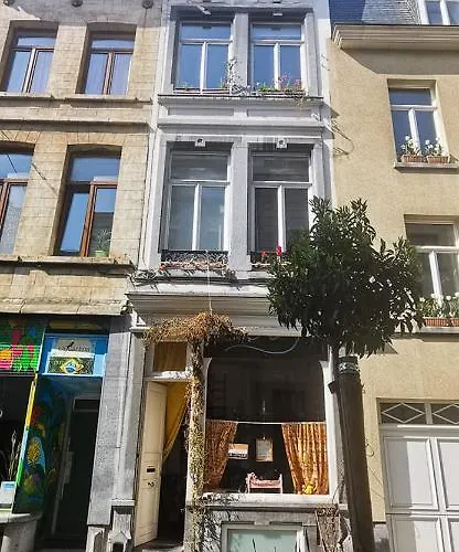 La Maison Des Hotel *