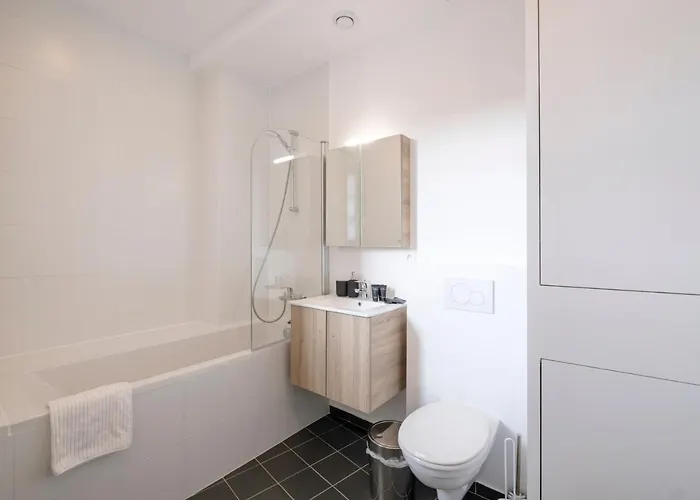 דירה The Good Flats