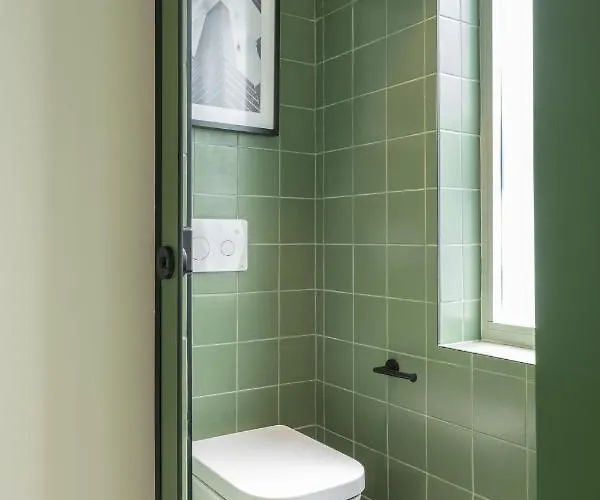 מלון Latroupe Grand Place *