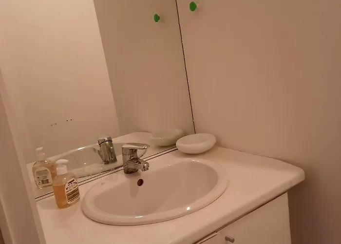 Sleep And Enjoy Brussels