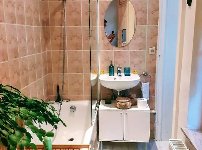 Belle Epoque Close To Eu, Nato & Rtbf Daire