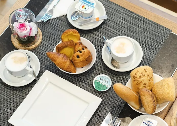 מלון Chambord 3*